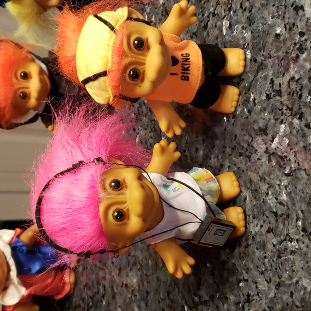 22 Colorful Troll Doll Collection - Picture 10 of 13